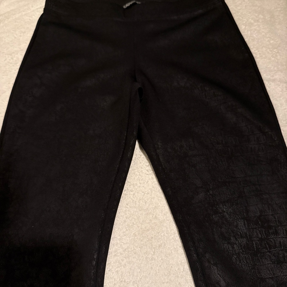 Express Black Leggings with Subtle Textured Pattern - Picture 2 of 4